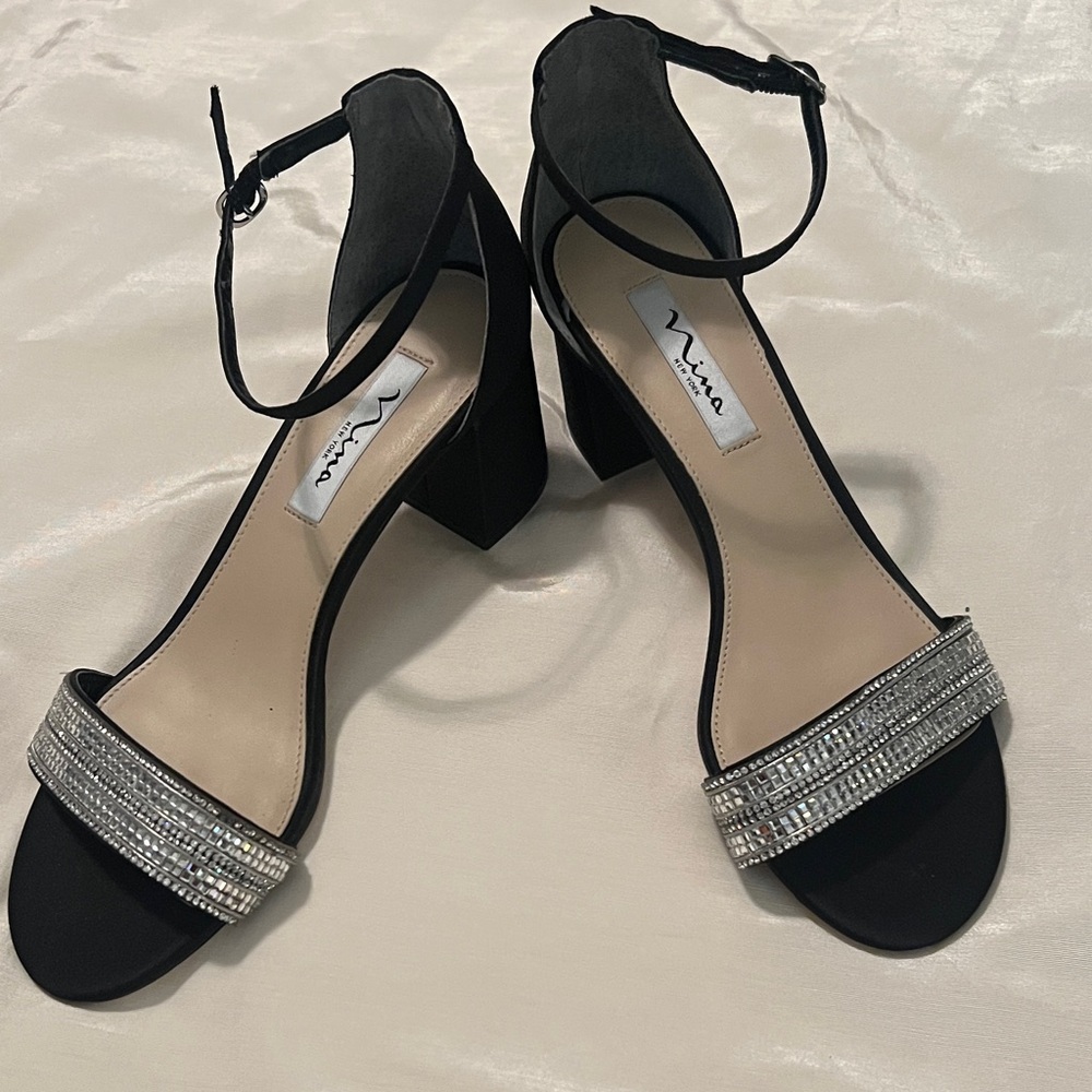 NWOT Nina Elegant Black Heels with Silver Accents